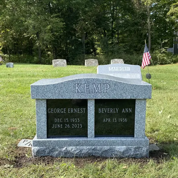 Cremation memorial by Champlain Monuments
